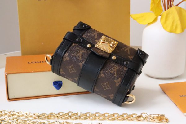 Louis Vuitton Trunk Chain Bag - Black - Image 4