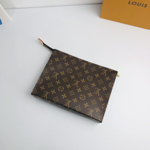 Louis Vuitton Toiletry Bag Size 26 - Image 5