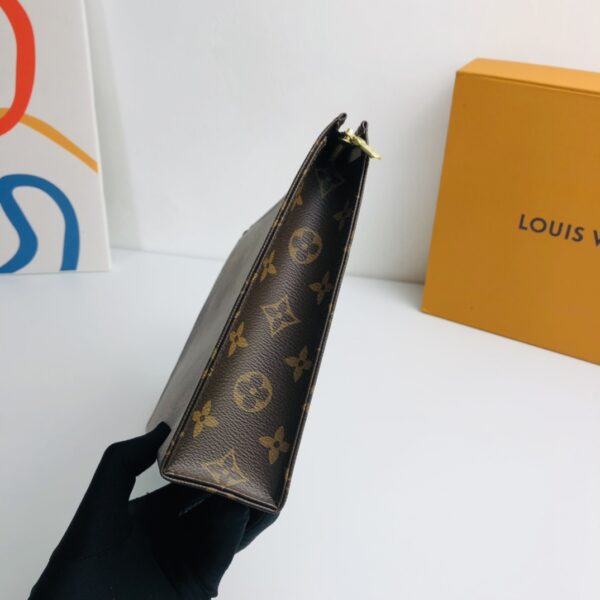 Louis Vuitton Toiletry Bag Size 26 - Image 3