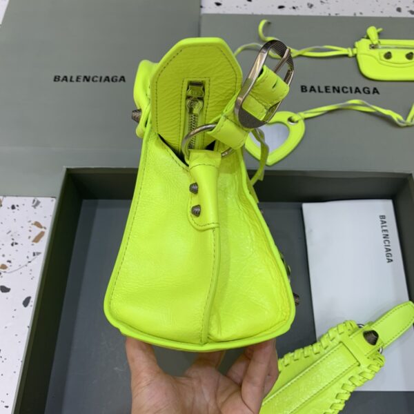 Balenciaga Neo Cagole Motorcycle Bag - Lime - Image 4