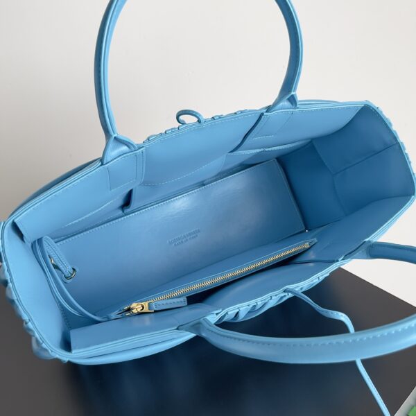 Bottega Veneta New Tote Bag - Blue - Image 2