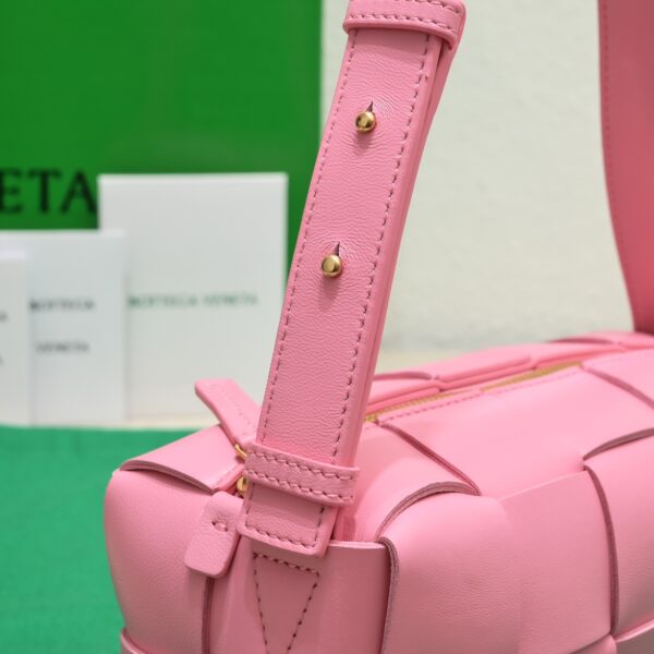 Bottega Veneta New Brick Cassette Handbag - Pink - Image 2