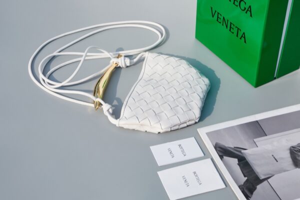 Bottega Veneta Women Intrecciato Bag - White - Image 3